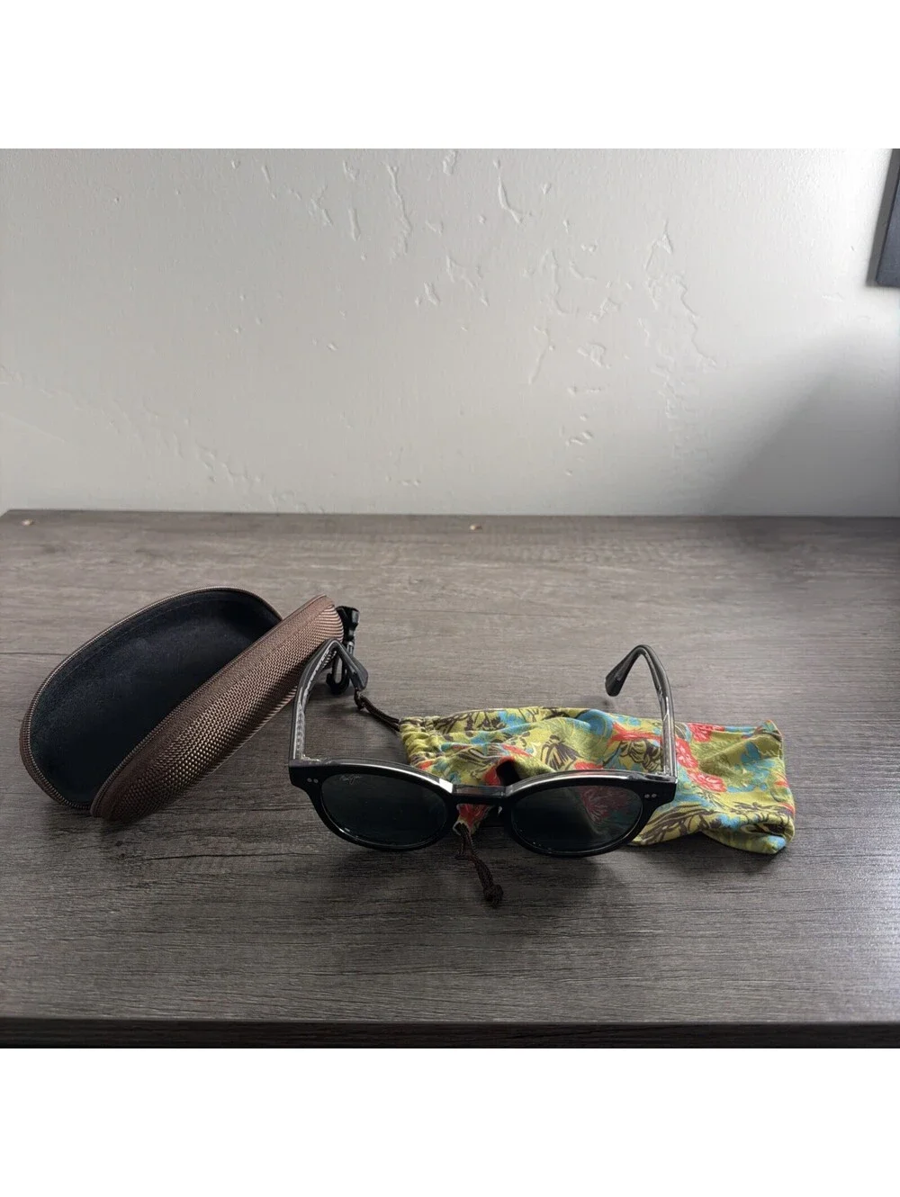Maui Jim MJ841-02K JOY RIDE Sunglasses Gloss Black/Grey/ Crystal With Case